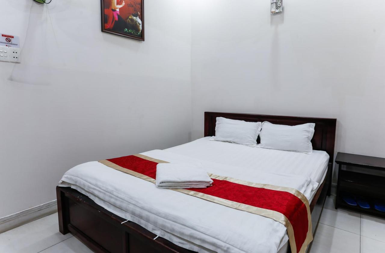 Oyo 395 Anh Quoc Hotel ホーチミン市 エクステリア 写真